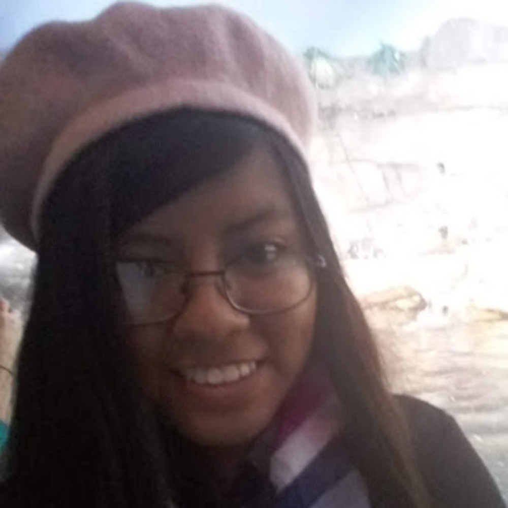Meet your Posher, Rebeca